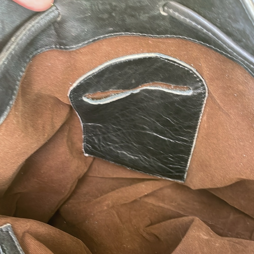 Vintage black/silver distressed leather backpack - Picture 16 of 16